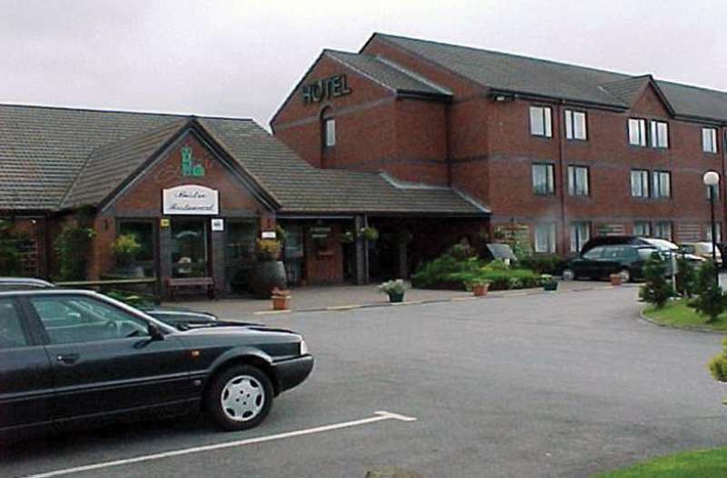 Campanile Hotel - Washington Washington  Exterior photo